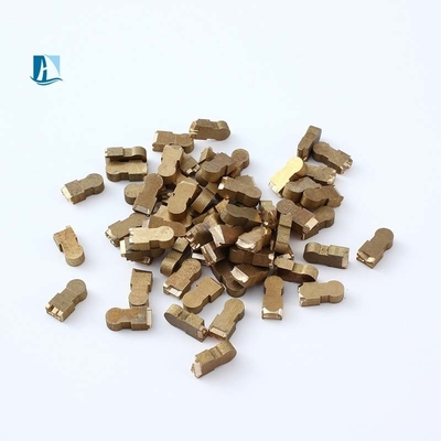 Messingbriefe mit individuellem Logo 2mm-15mm Größe OEM Messingmaterial Goldbeschichtung